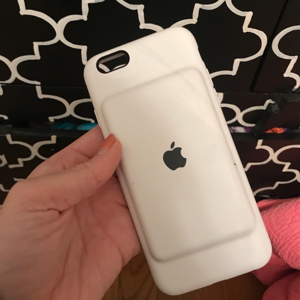 Apple charging case for iPhone 5